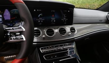 
									Mercedes Benz E200 full								