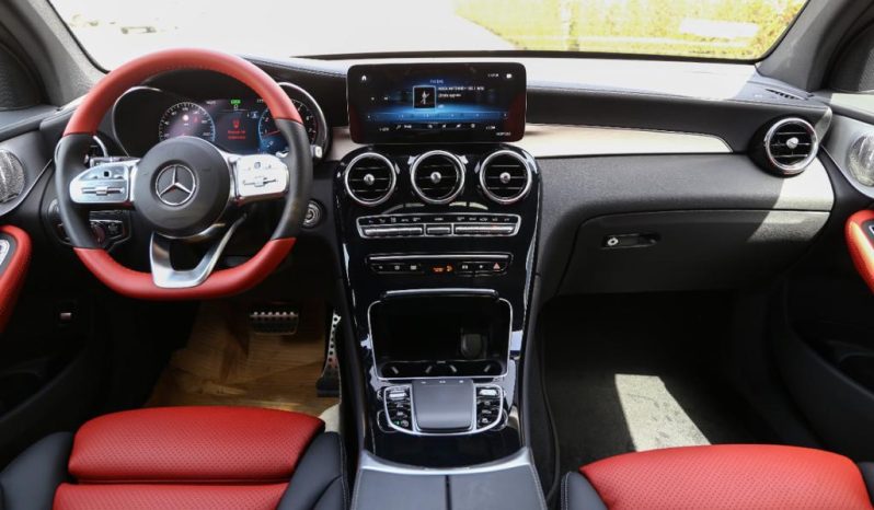 
								Mercedes Benz GLC 200 full									