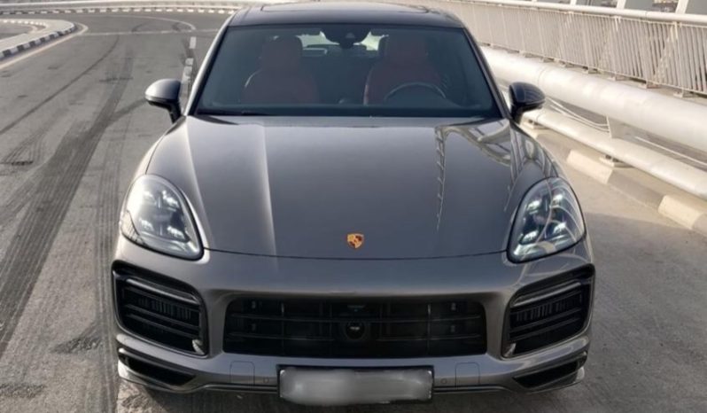 
								Porsche Cayenne GTS full									