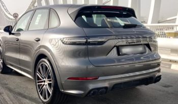
									Porsche Cayenne GTS full								
