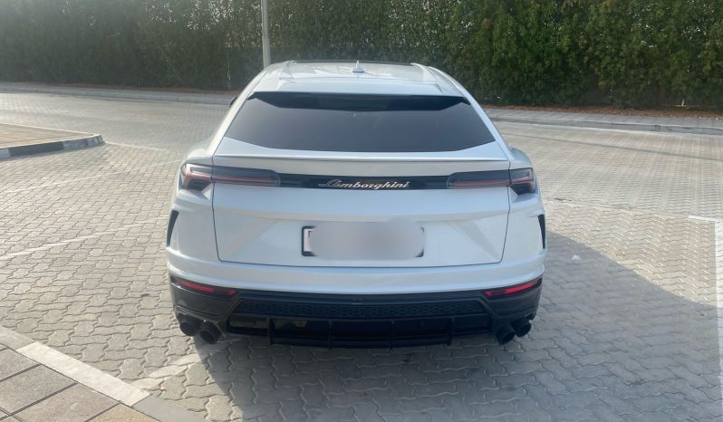 
								Lamborghini Urus full									