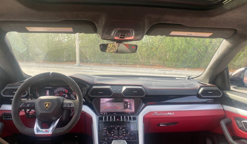 
								Lamborghini Urus full									