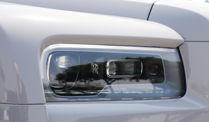 
								Rolls Royce Cullinan Black Badge full									