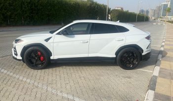 
									Lamborghini Urus full								