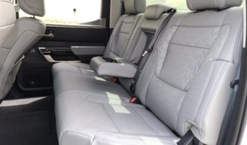 
									Toyota Tundra CrewMax full								