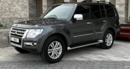 Mitsubishi Pajero GLS