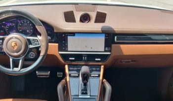 
									Porsche Cayenne GTS full								