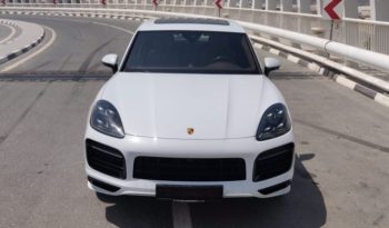 
									Porsche Cayenne GTS full								