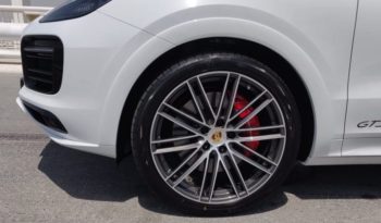 
									Porsche Cayenne GTS full								
