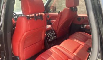 
									Range Rover Vogue full								