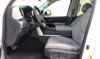 
									Toyota Tundra CrewMax full								