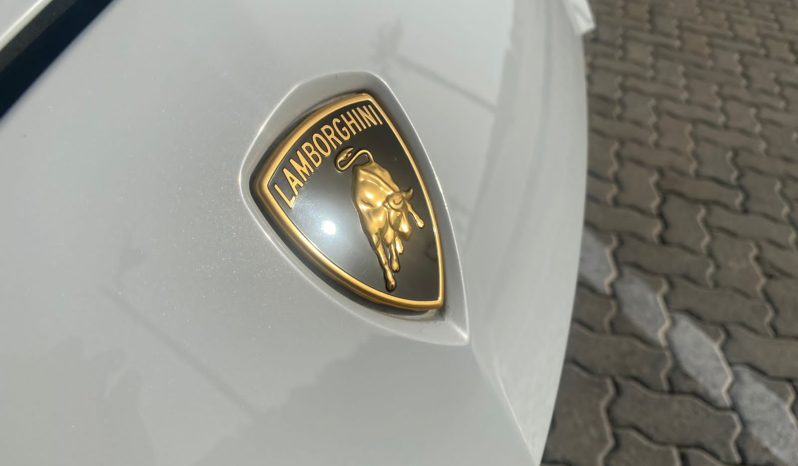 
								Lamborghini Urus full									