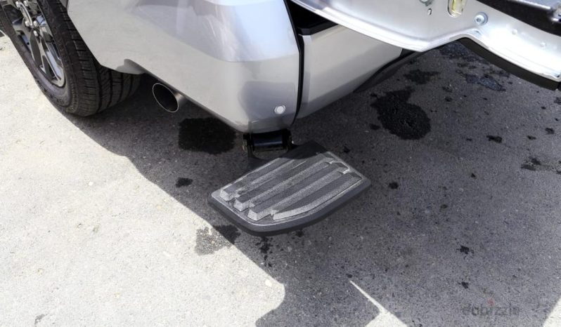 
								Toyota Tundra Platinum 2WD full									