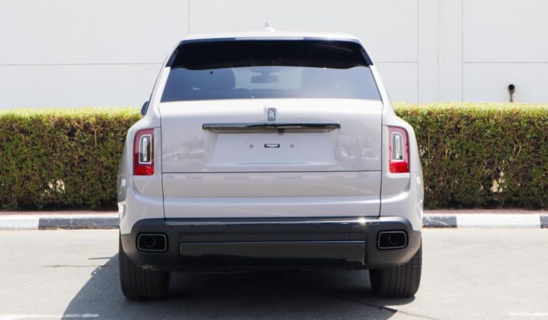 
								Rolls Royce Cullinan Black Badge full									