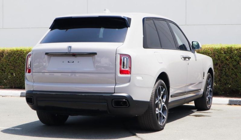 
								Rolls Royce Cullinan Black Badge full									
