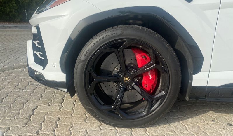 
								Lamborghini Urus full									
