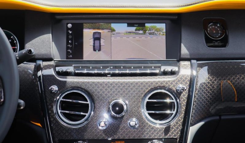 
								Rolls Royce Cullinan Black Badge full									