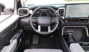 
									Toyota Tundra CrewMax full								
