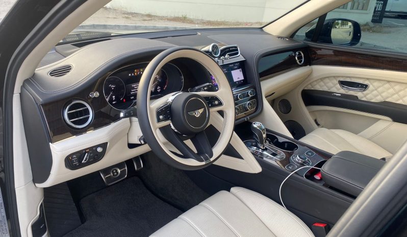 
								Bentley Bentayga full									