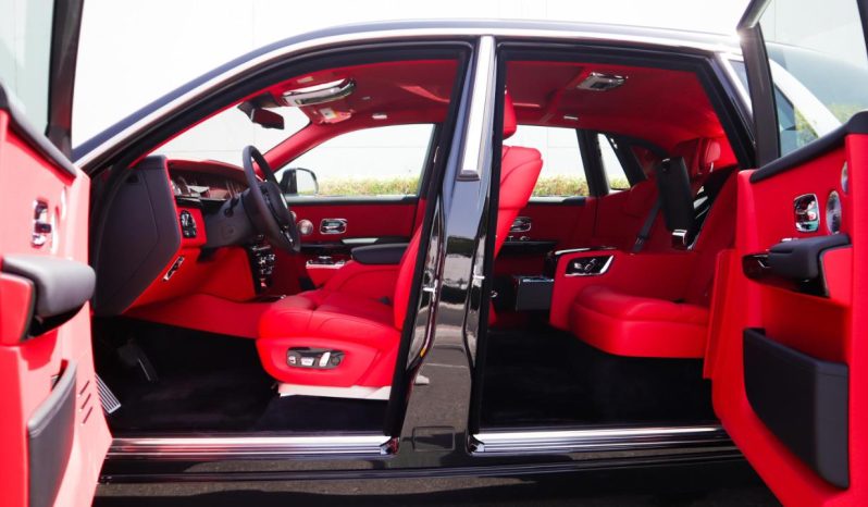 
								Rolls Royce Phantom full									