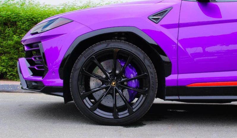 
								Lamborghini Urus full									